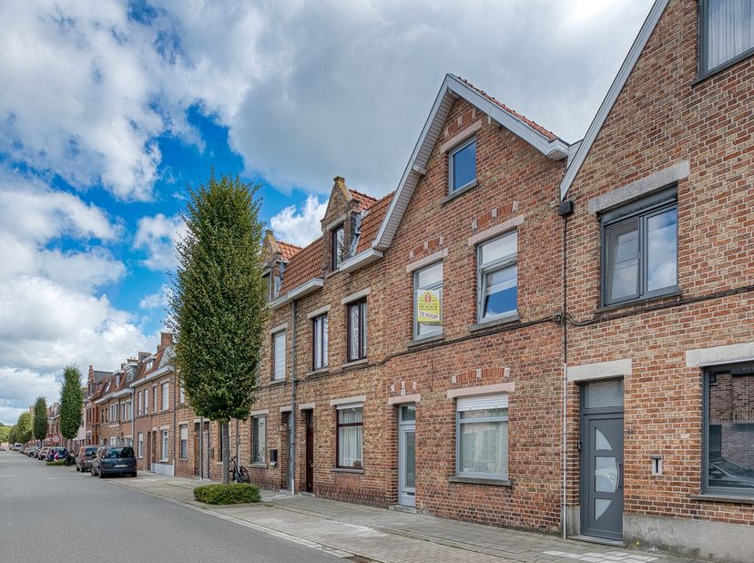Huis te koop in Camiel van Den Busschestraat 40,
                    8310 Assebroek