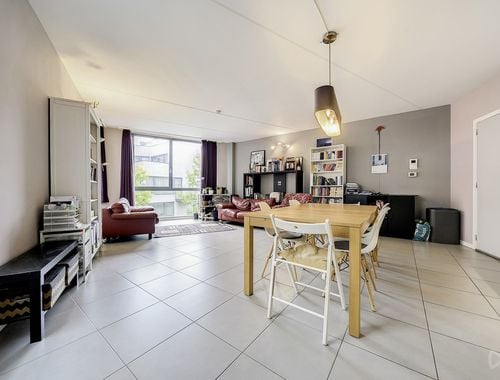                                         Appartement à vendre à Ixelles, € 270.000
