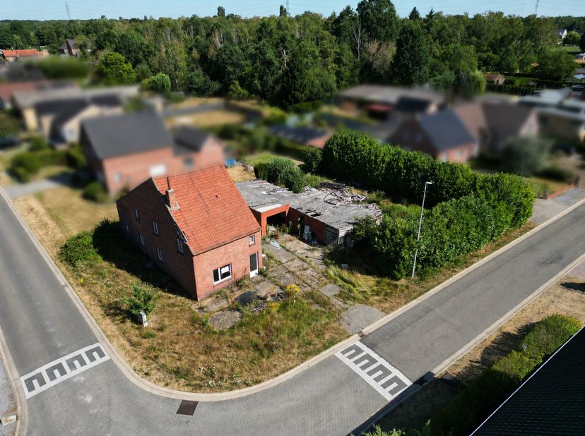 Welkom op de Sint-Barbarastraat 39 in Diepenbeek<br />
<br />
Deze unieke projectgrond biedt u de mogelijkheid tot het bouwen van twee open woningen,