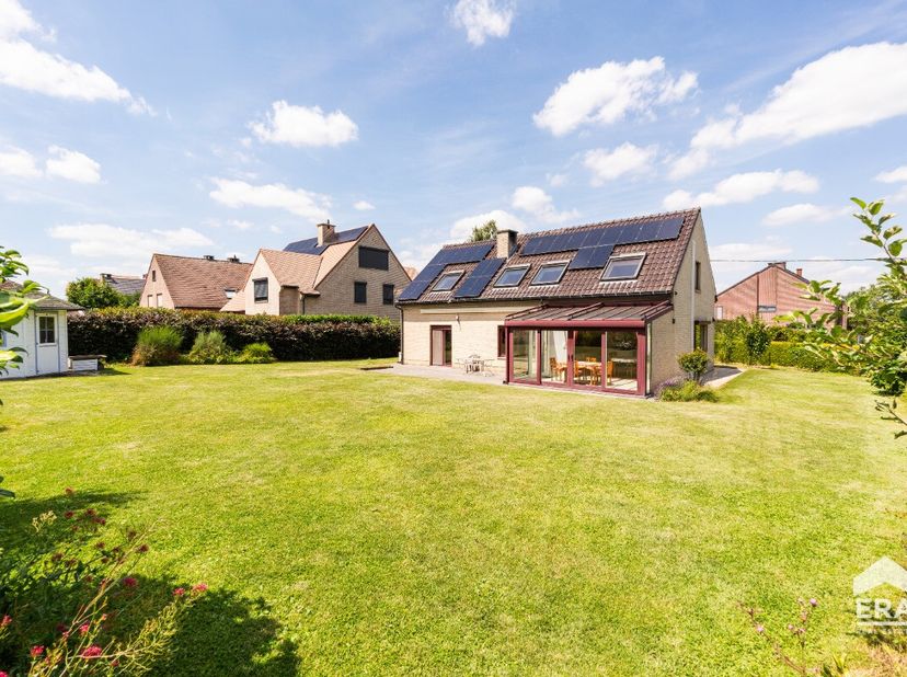 Huis te koop in Lennikseweg 48,
                    1701 Itterbeek