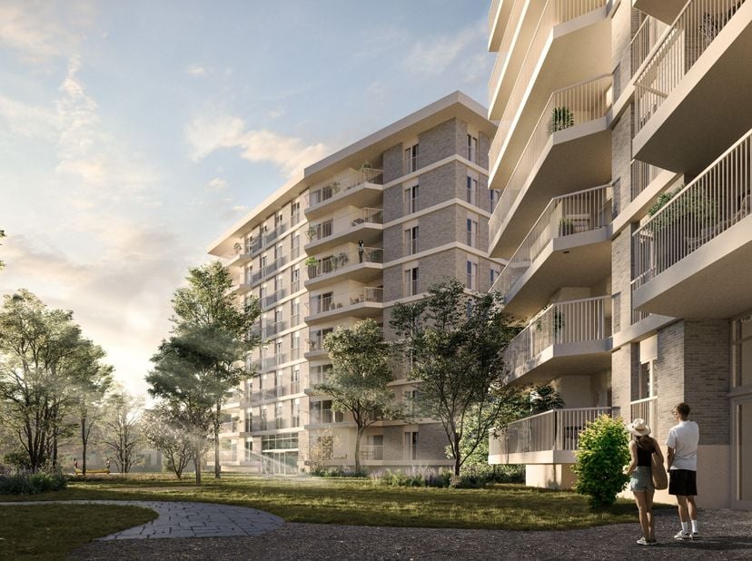 Dit tweeslaapkamer appartement van 94 m² op het gelijkvloerse verdiep beschikt over een inkomhal met plaats voor een vestiairekast, een afzonderlijk t