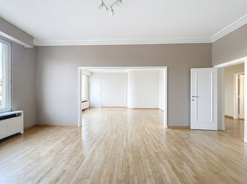 Appartement te koop in Avenue Louise 87,
                    1050 Elsene