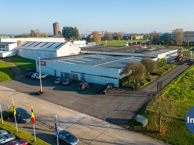 Te Koop: Tongeren – Industrieel pand<br />
<br />
	Ligging: 3700 Tongeren, Rietmusweg 91<br />
	Grondoppervlakte 16.044 m² waarvan 4.300 m² bebouwd be