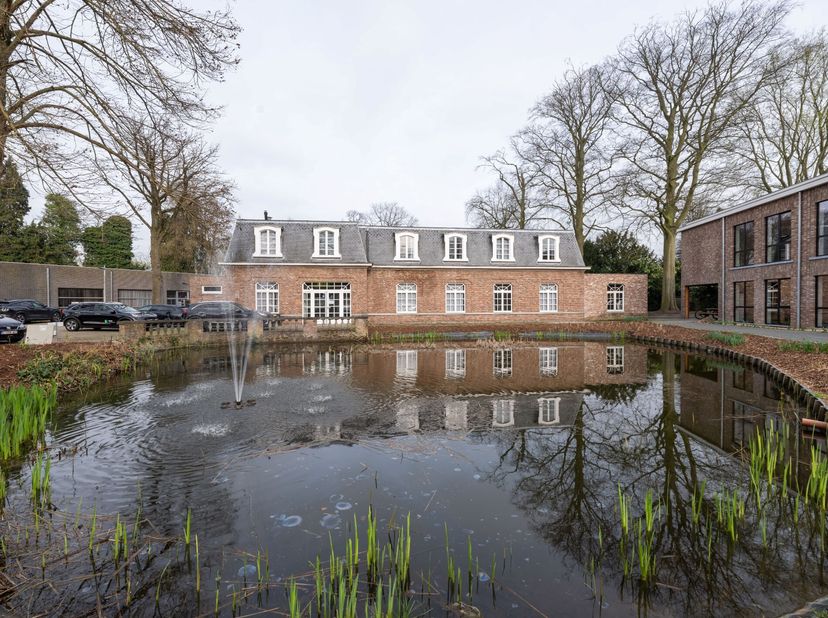 Bien professionnel à louer
                    à 2300 Turnhout