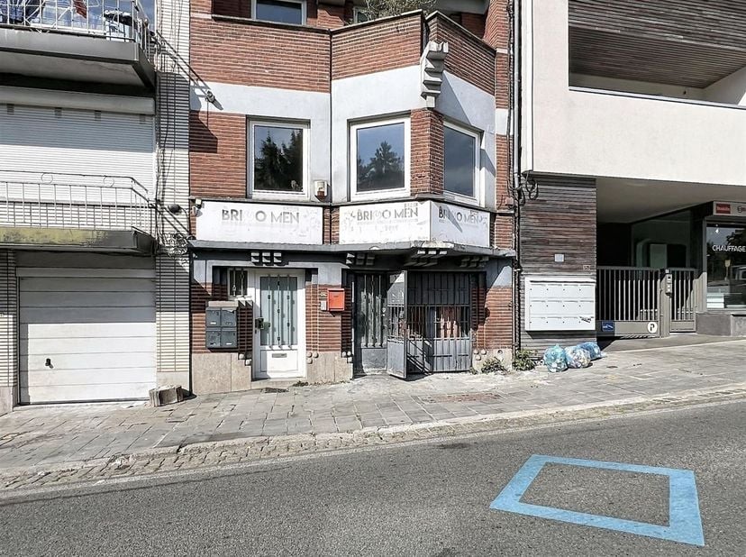 Huis te koop in Rue de la Broucheterre 129,
                    6000 Charleroi