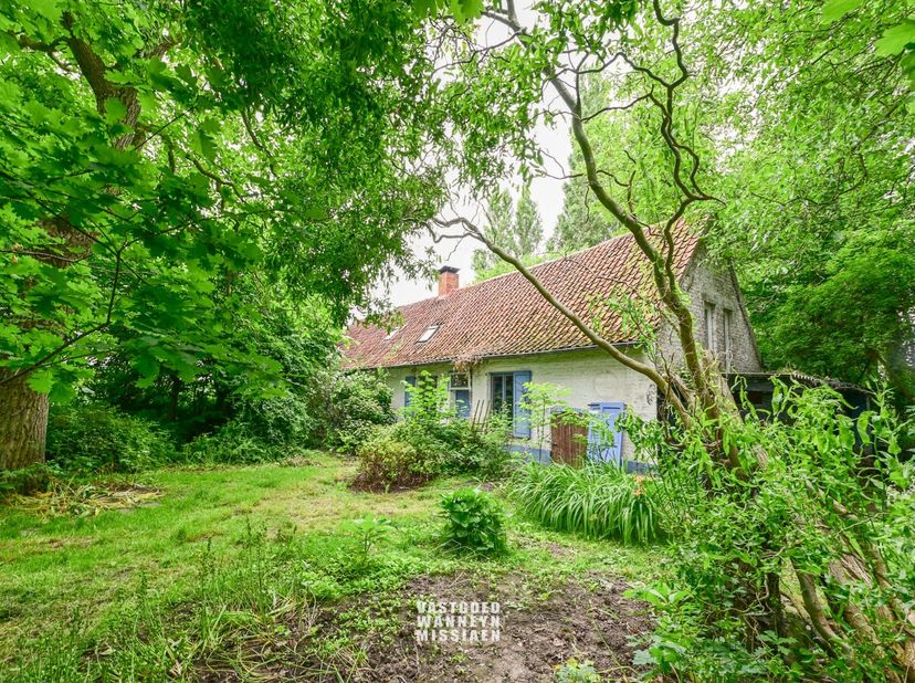 Huis te koop in Strichtensgoedstraat 5,
                    8755 Ruiselede