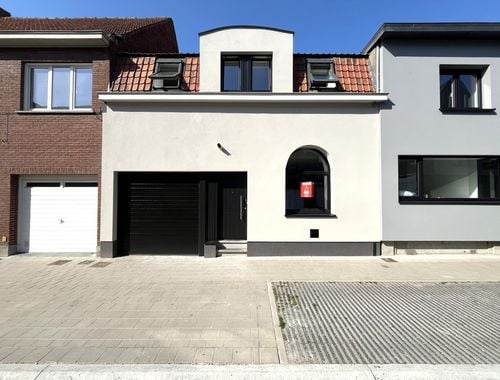                                         Maison à louer à Dadizele, € 950
