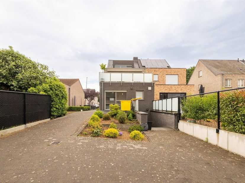 Bien professionnel à vendre
                    à 2200 Herentals