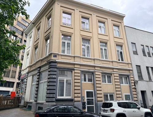                                        Immeuble d'appartements à vendre à Etterbeek, € 900.000
