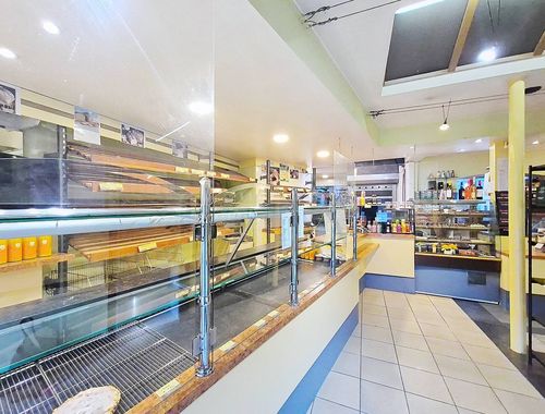                                         Bien commercial à louer à Gent, € 2.150
