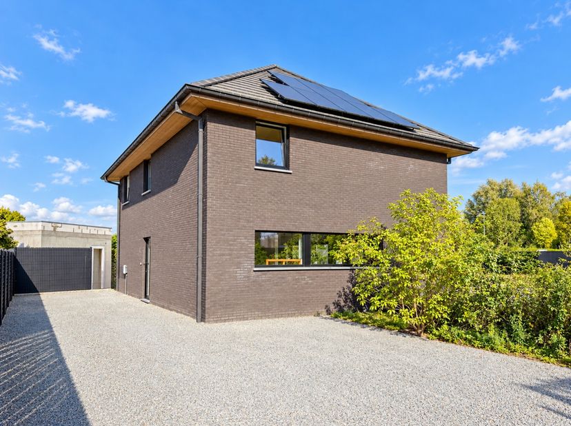 Huis te koop in Landegemstraat 41,
                    9750 Ouwegem