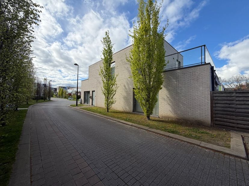 Maison à louer
                    à 9800 Deinze