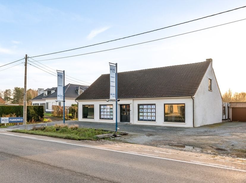 Bien professionnel à vendre
                    à 2220 Heist-op-den-Berg