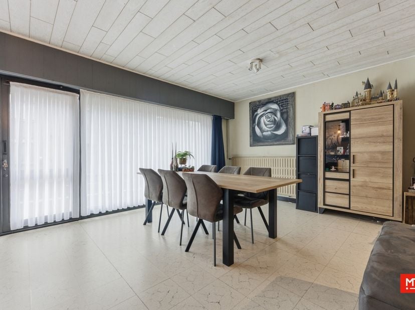 In onderstaande kan je de publicatietekst terugvinden van de verkoop van de woning. Op heden zijn wij aan in het informeren bij dienst Omgeving voor d