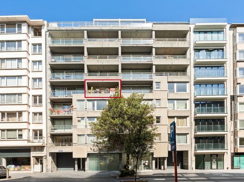 Appartement te koop in Van Iseghemlaan 77 bus 0402,
                    8400 Oostende