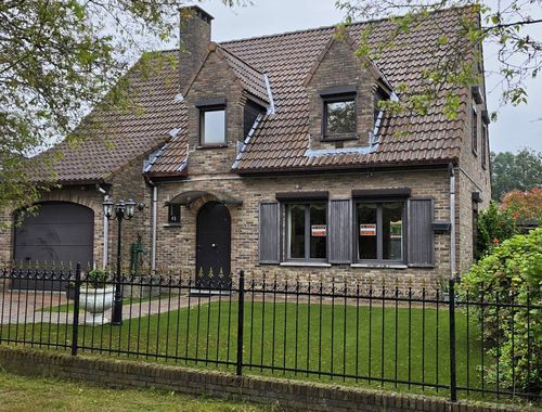                                         Villa à vendre à Hove, € 640.000
