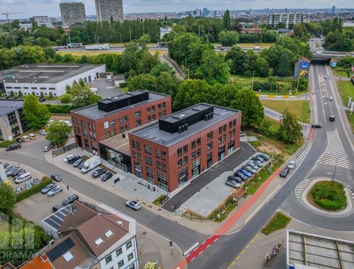                                         Bedrijfsgebouw te huur in Wemmel, € 3.535
