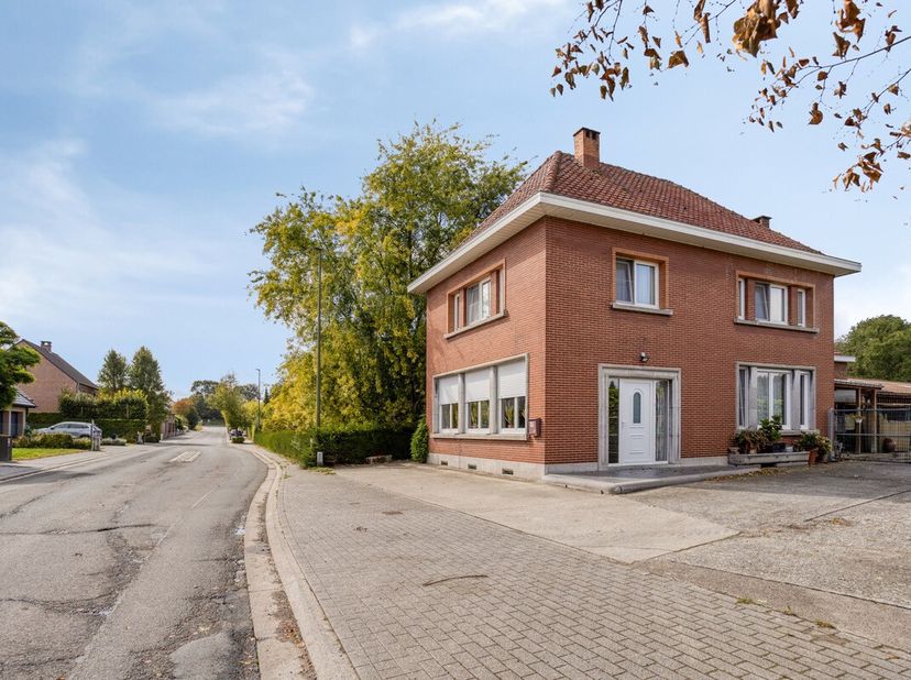 Maison à vendre
                    à 1671 Elingen