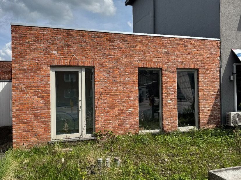 Bien professionnel à vendre
                    à 3940 Hechtel