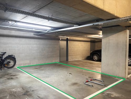                                         Staanplaats te koop in Emblem, € 20.000

