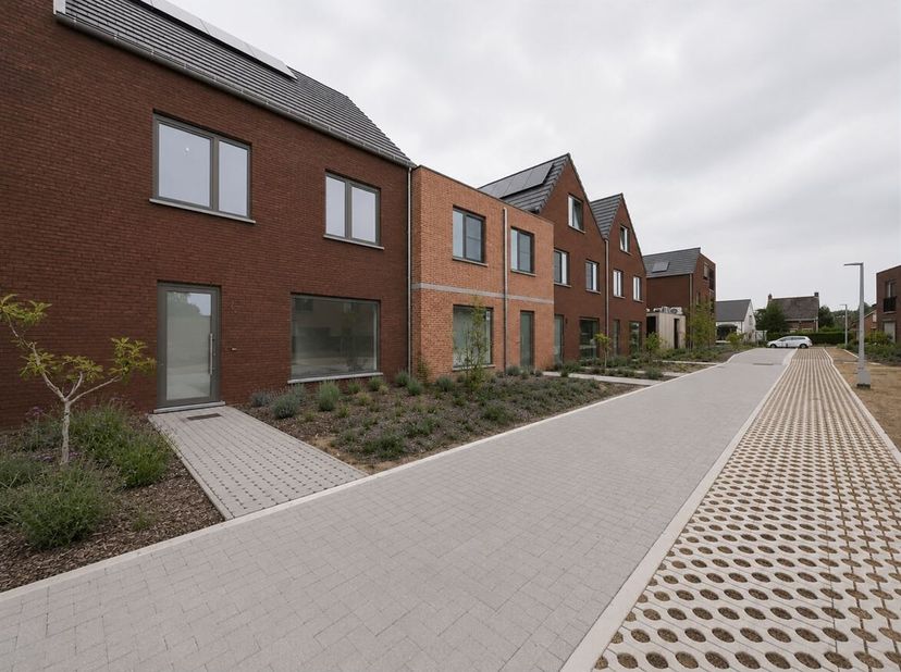 Maison neuve économe en énergie avec 3 chambres, un jardin et 2 places de parking <br />
Vous recherchez une maison familiale économe en énergie et pr