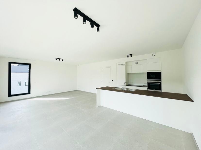 SCHAERBEEK - Idéalement situé à proximité de Meiser et de l'Otan, dans un quartier agréable, magnifique APPARTEMENT (2Chambres/1Salle de bains/1Salle