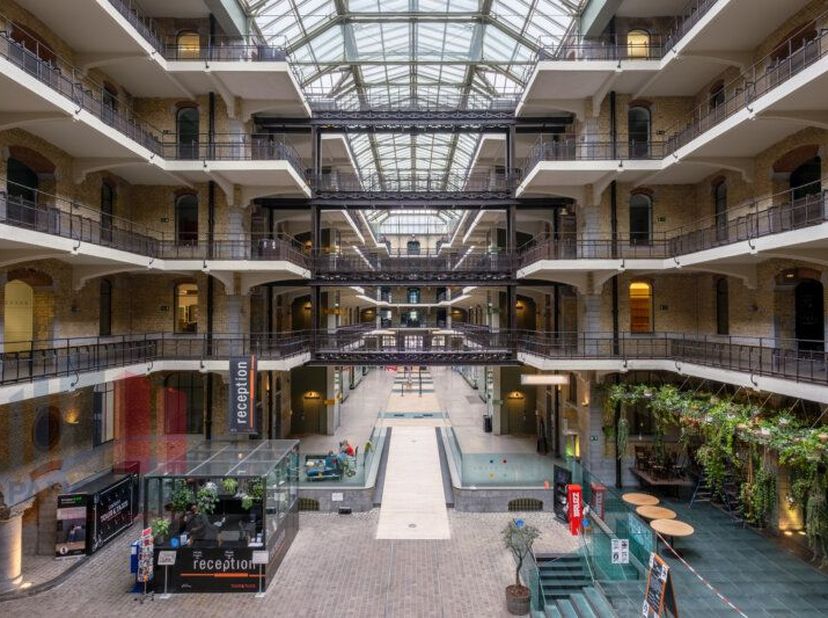 Bureaux prêts à l’emploi de 348 m² à louer dans un emplacement de premier choix au cœur de Bruxelles, bénéficiant d’une excellente accessibilité.<br /