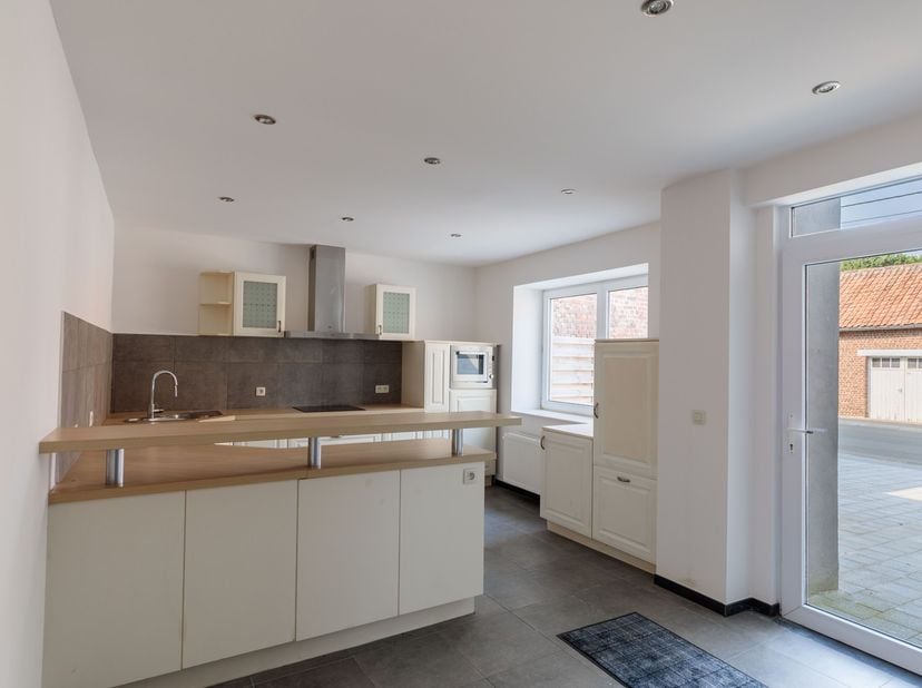 Huis te koop in F. Istasstraat 24,
                    3400 Landen