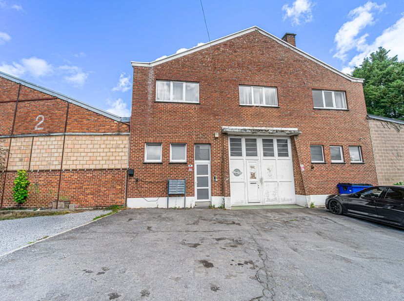 Bedrijfsvastgoed te koop in ,
                    6110 Montignies-le-Tilleul