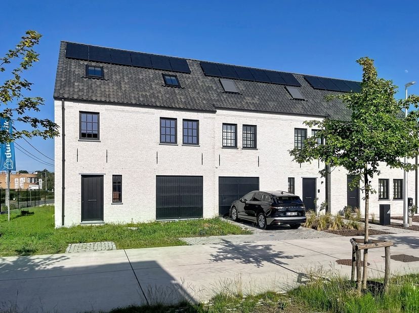 Huis te koop in Biezenhof 1,
                    9080 Beervelde