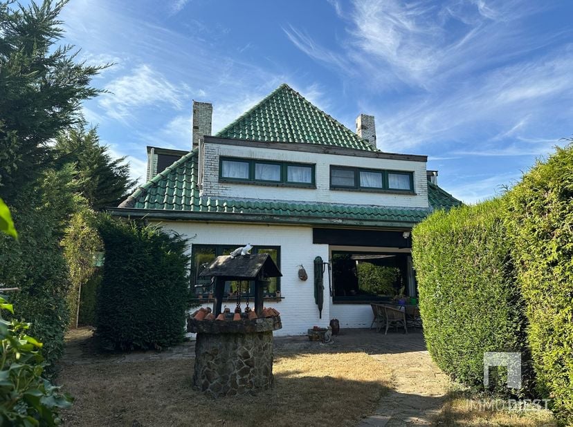 Charmante woning in Kaggevinne (Diest) met wijds zicht over weilanden en agrarisch gebied.<br />
<br />
LIGGING<br />
Deze woning bevindt zich op 8