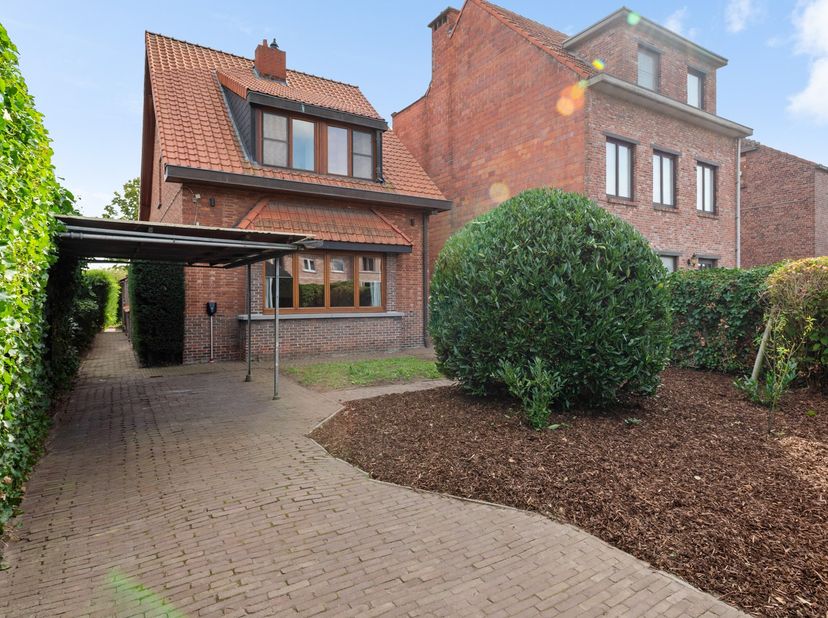Huis te koop in Van Asschestraat 82,
                    2160 Wommelgem
