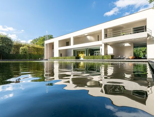                                         Moderne villa te koop in Brasschaat, € 3.995.000
