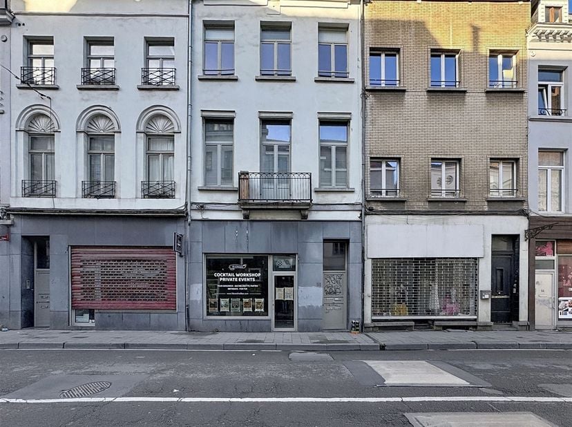 Sint-Katelijnekwartier / Lakenstraat - In de onmiddellijke nabijheid van het stadscentrum, winkels en vervoer - Charmant winkelpand van +/- 45m² geleg