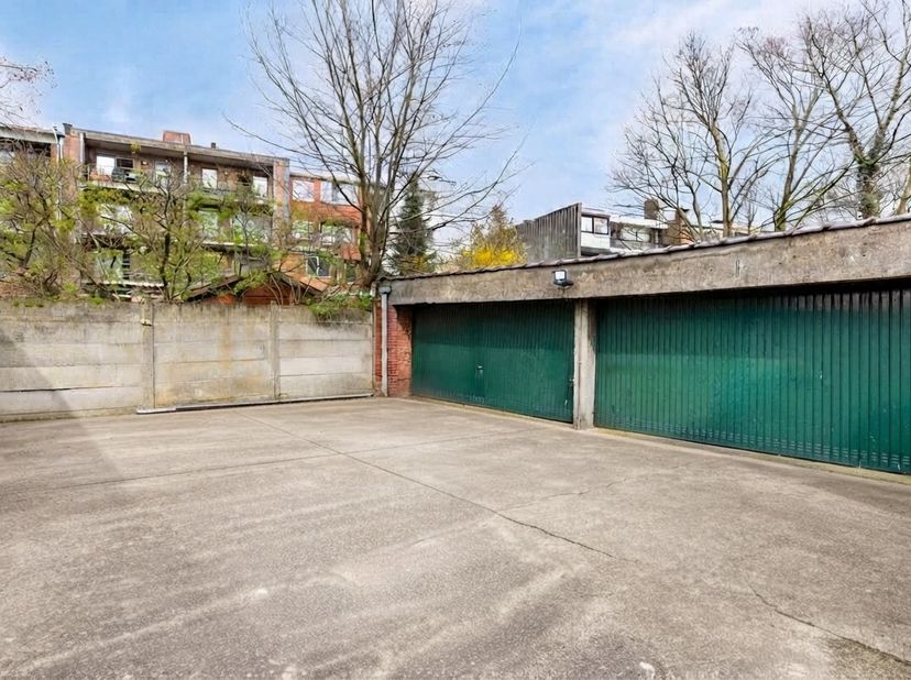 Garage te huur in Collegelaan 131,
                    2140 Borgerhout