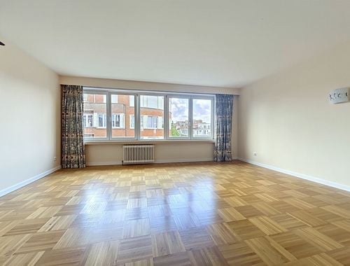                                         Appartement à vendre à Ixelles, € 310.000
