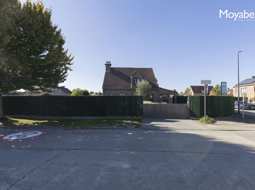 Huis te koop in Violierstraat 2,
                    9920 Lovendegem
