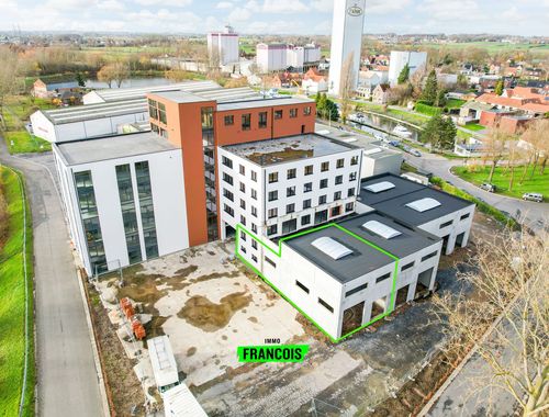                                         Commercieel Gebouw te huur in Kerkhove, € 1.750
