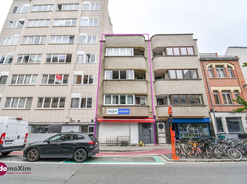 Interessant opbrengsteigendom met 3 appartementen en verhuurd handelspand op toplocatie in Mechelen<br />
<br />
Voor wie wil investeren in vastgoed
