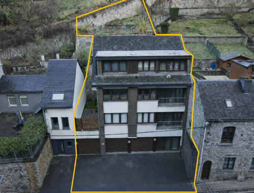                                         Immeuble d'appartements à vendre à Dinant, € 350.000
