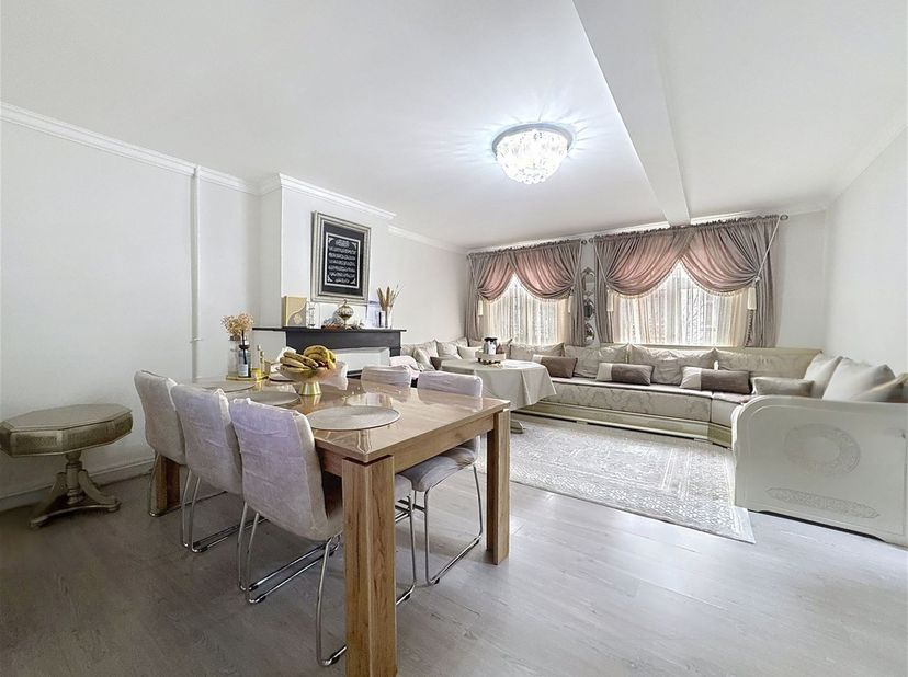 Appartement te koop in ,
                    1080 Sint-Jans-Molenbeek
