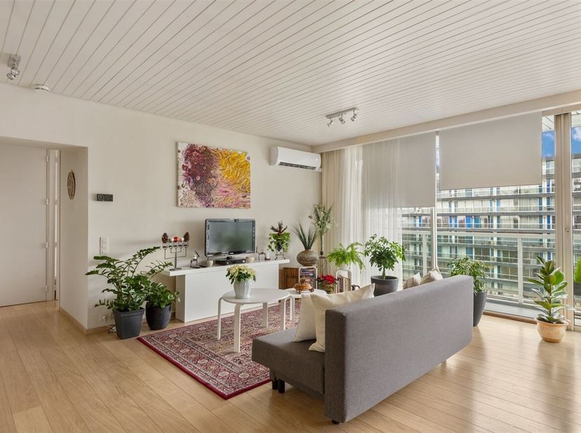 Instapklaar 1-slaapkamer appartement met prachtig terras op een goede locatie in Berchem!<br />
Ligging: Centraal gelegen: op de Fruithoflaan te Berch