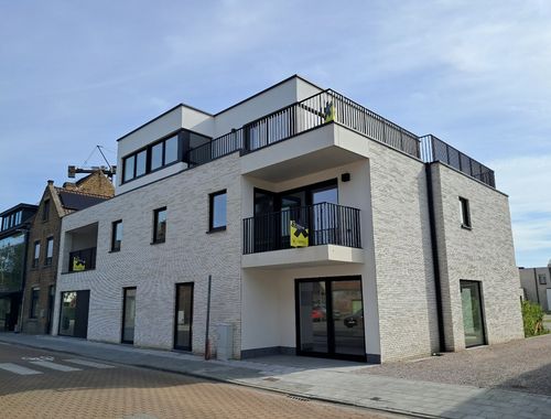                                         Appartement à louer à Sijsele, € 970
