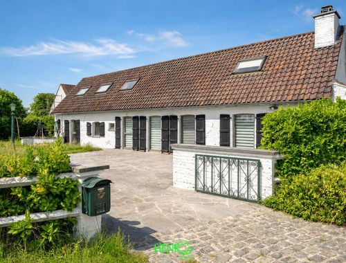                                         Maison à vendre à Maulde, € 330.000
