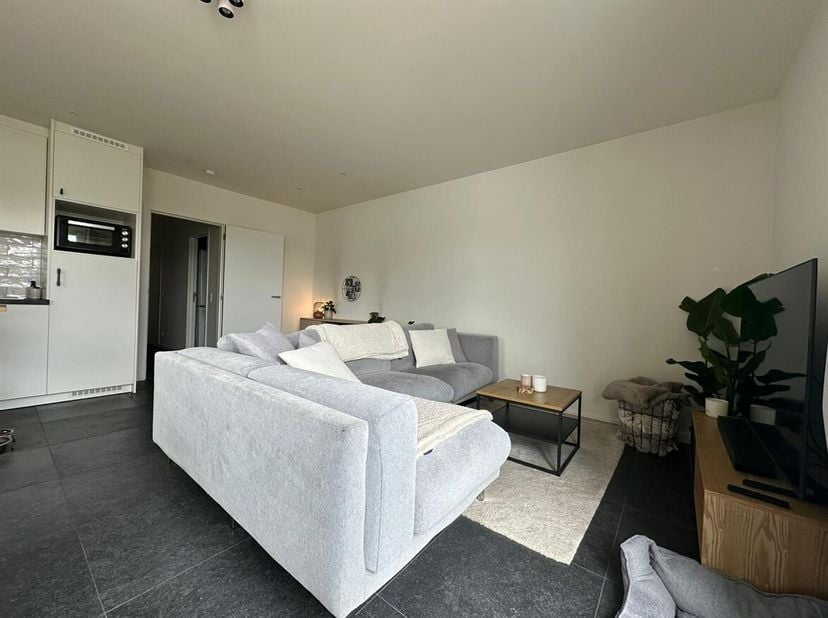 Appartement spacieux et prêt à l'emploi de 2 chambres à coucher près du centre d'Olen<br />
Situation :<br />
Cet appartement récent bénéficie d'un ex