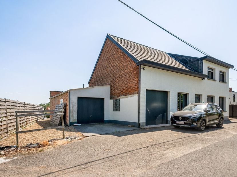 Ruime woning met 4 slaapkamers en zonnige tuin!<br />
<br />
Deze woning bevindt zich op wandelafstand van de Grote Markt en het Zimmerplein met all