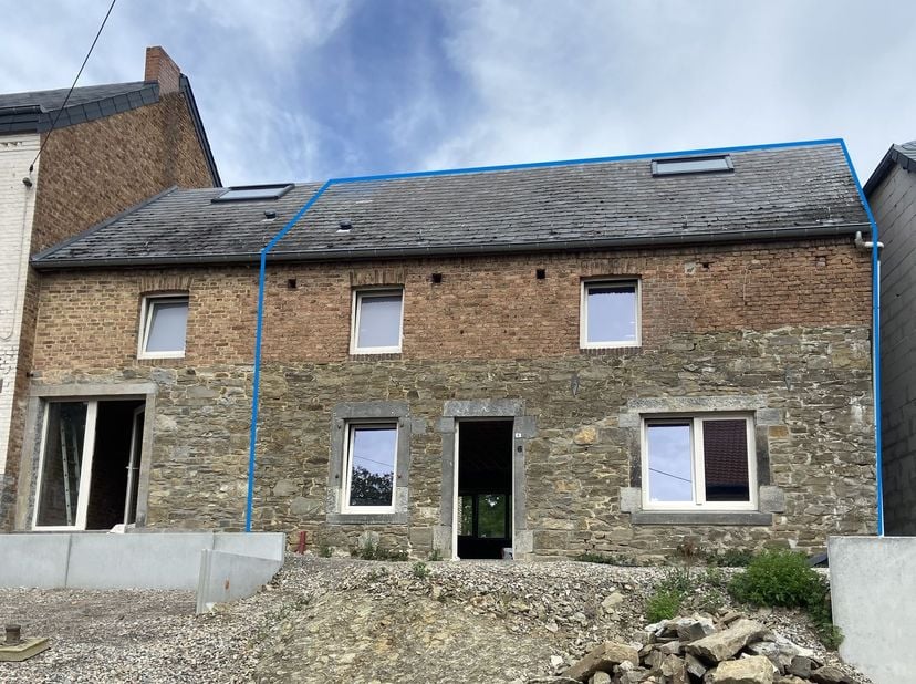 Huis te koop in ,
                    5560 Hulsonniaux