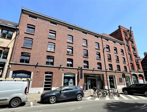                                         Bureaux à louer à Antwerpen, € 2.593,75
