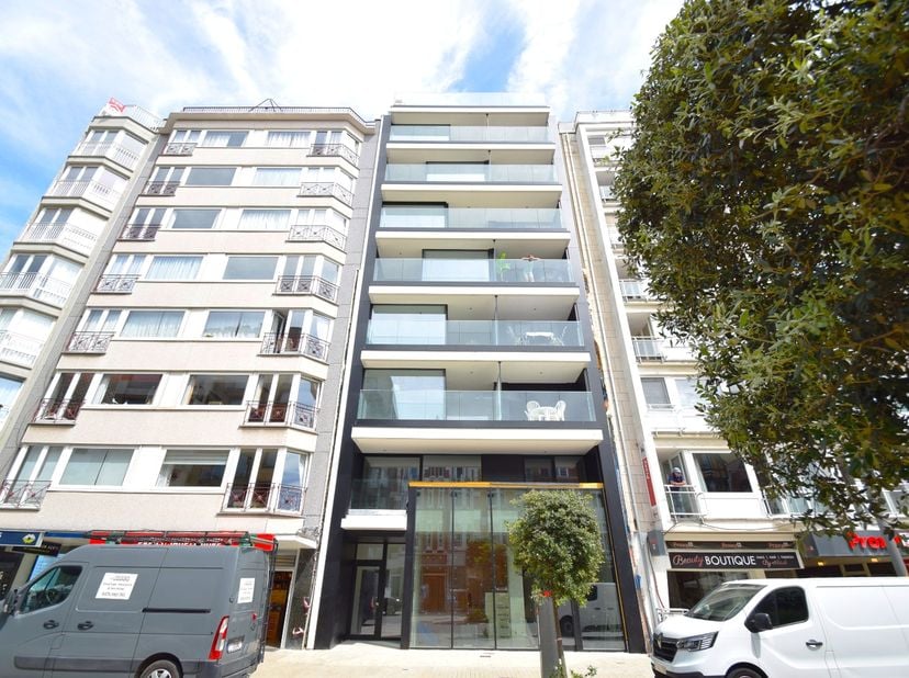 - LAATSTE APPARTEMENT BESCHIKBAAR -<br />
Met trots stellen wij u Residentie RIVOLI&amp;nbsp;voor, een tijdloze architecturale parel die zich zal realiser