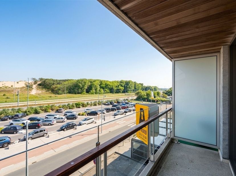 Instapklaar appartement met prachtig open zicht op de duinengordel topligging in Bredene!<br />
Dit recent en perfect instapklaar appartement in de K